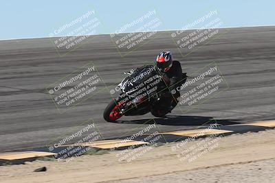 media/Oct-13-2025-Moto Forza (Mon) [[a66d839500]]/3-B Group/Session 2 (Bowl)/